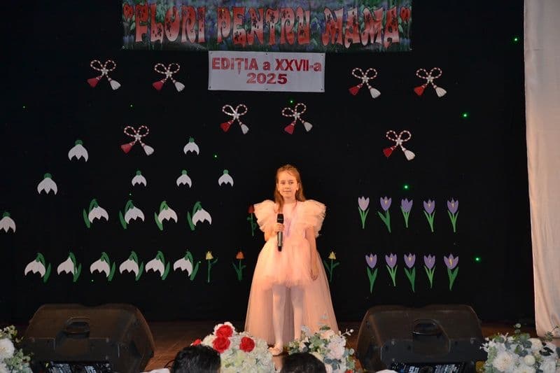 Flori pentru mama 2025_modern_010