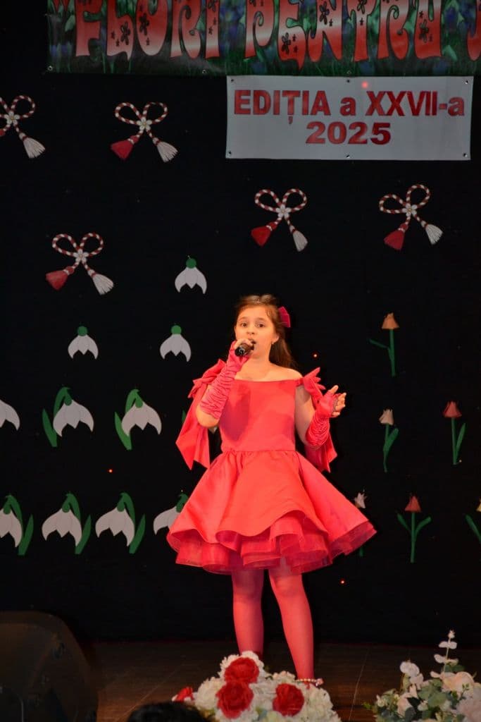 Flori pentru mama 2025_modern_014