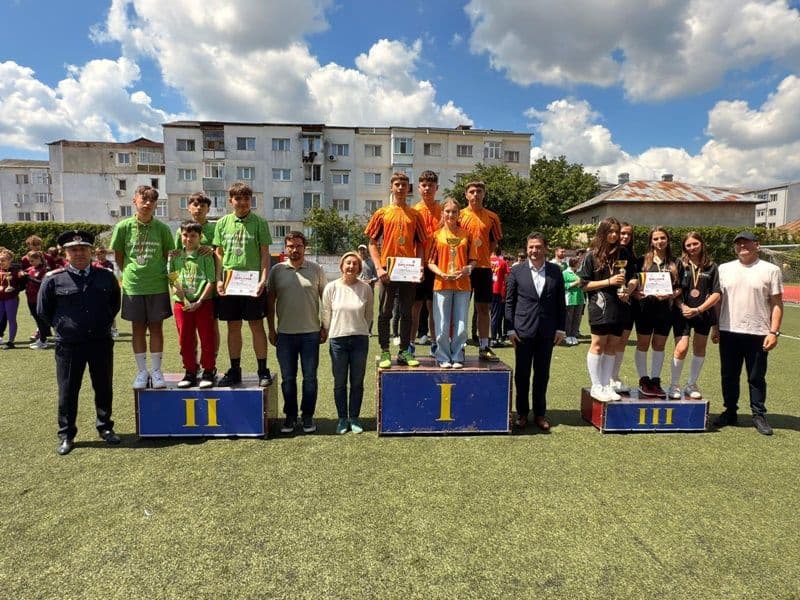 premii elevi 10