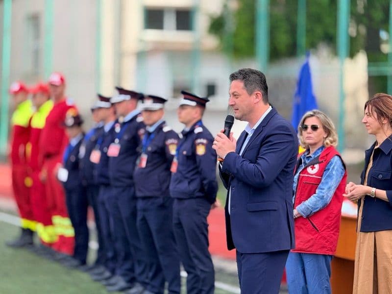 premii elevi 12