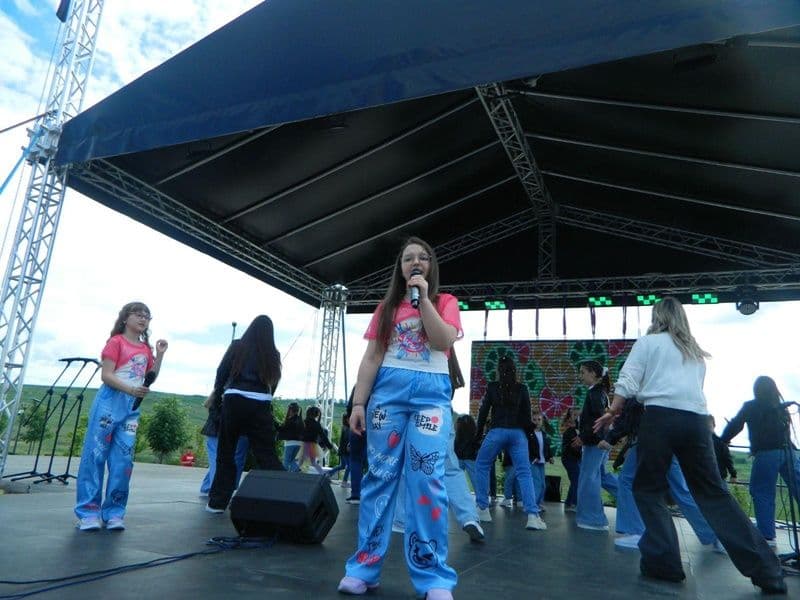 Mici talente dorohoiene_016