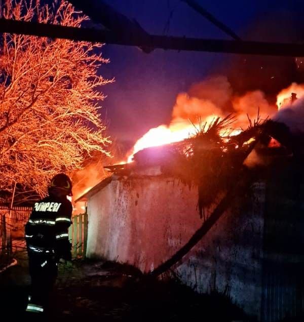 Incendiu Dragalina_ (1)