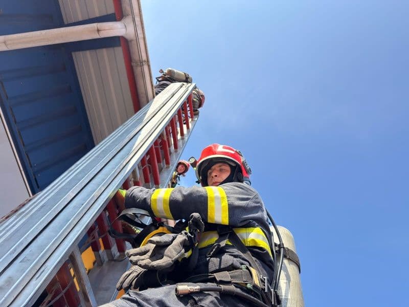 Incendiu Calea Nationala_005