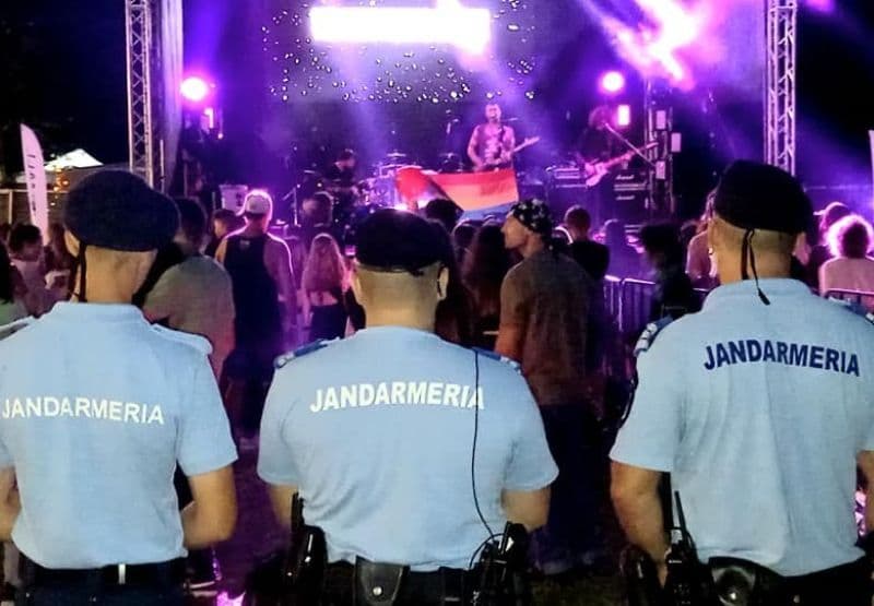 ijj (2)