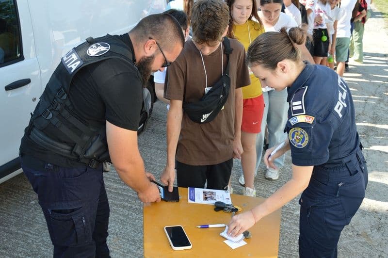 Zile de vara_politisti_002