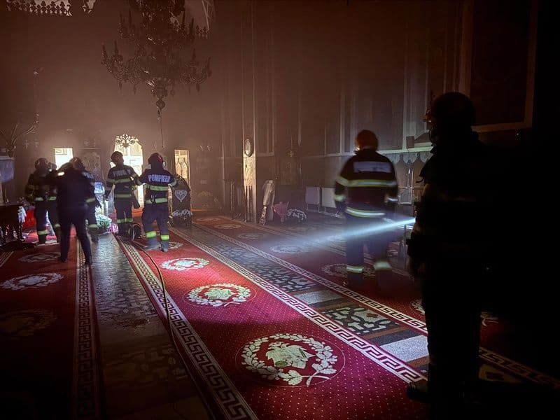 Incendiu Catedrala Dorohoi_04