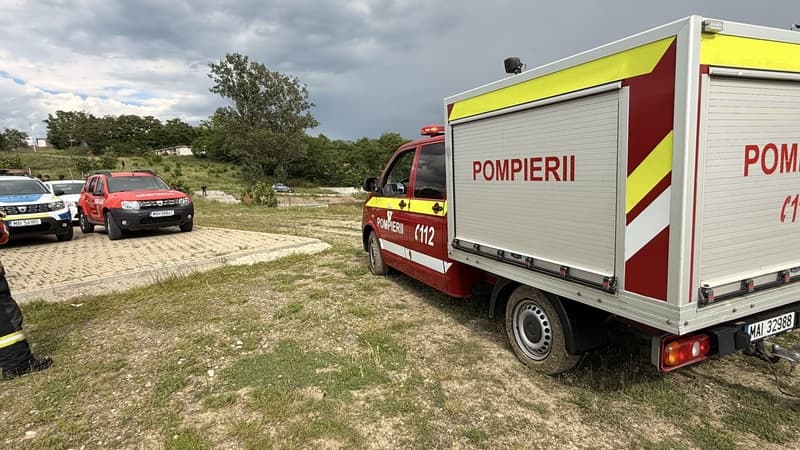 Băiat de 14 ani scos de pompieri din apele Iazului Polonic. A fost transportat la spital în curs de resuscitare