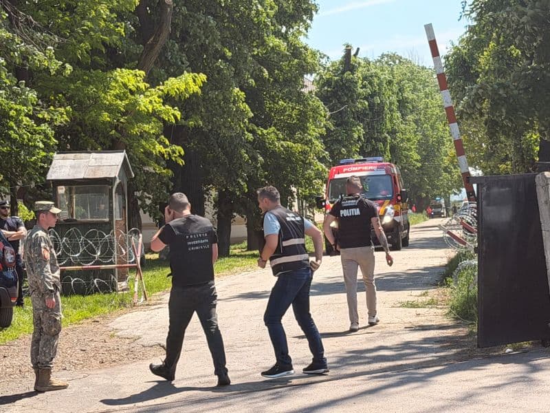 Explozie urmată de incendiu la Botoșani! Doi militari au ajuns cu arsuri grave la Urgențe