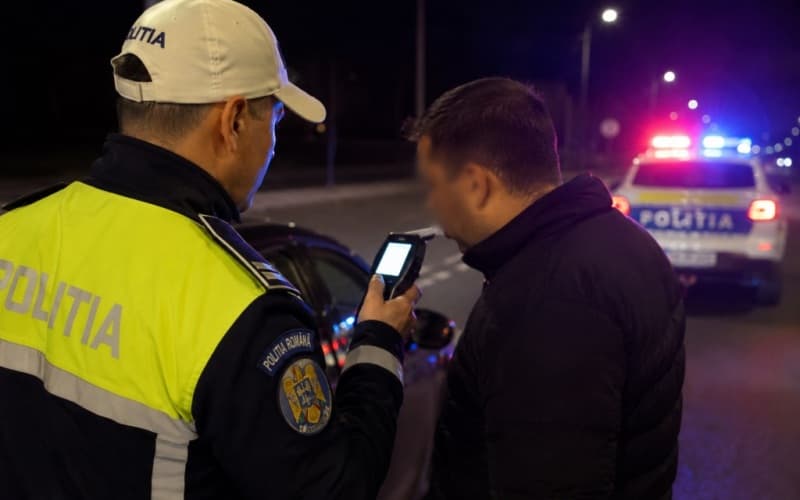 Șofer reținut pentru 24 de ore pentru conducerea unui vehicul sub influența băuturilor alcoolice