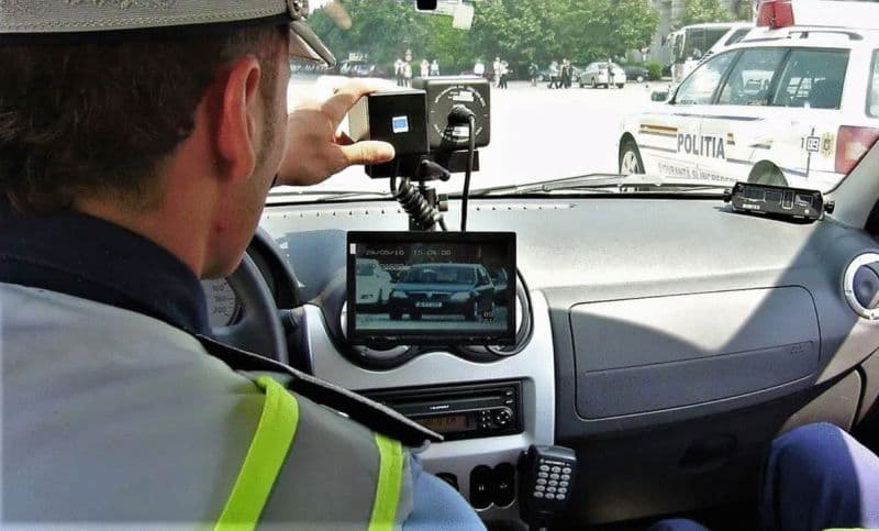 Aproximativ 40 de șoferi sancționați pentru viteză