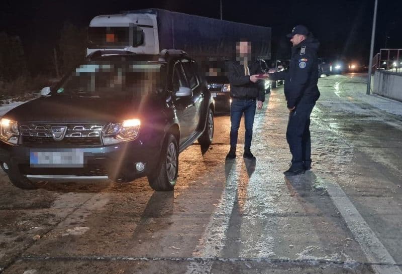 A testat vigilența polițiștilor de frontieră și s-a ales cu un dosar penal