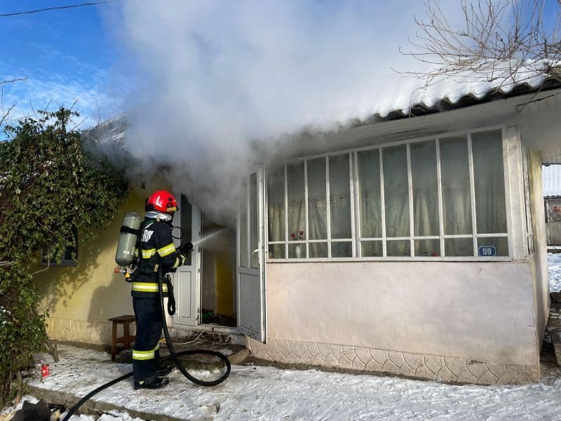 Tragedie la Avrămeni! O femeie și-a pierdut viața în urma unui incendiu izbucnit în locuința sa