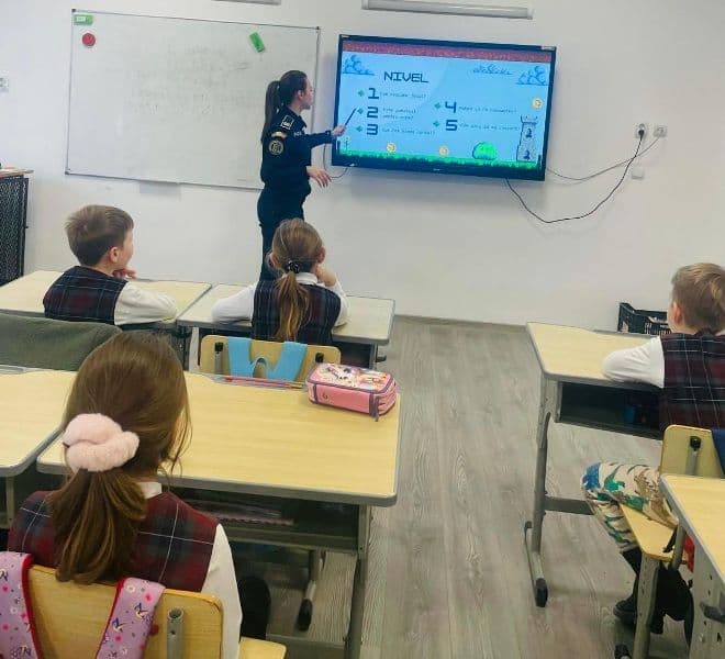 Proiectul „Școala siguranței Tedi”, la Școala Gimnazială „Elena Rareș” din Botoșani