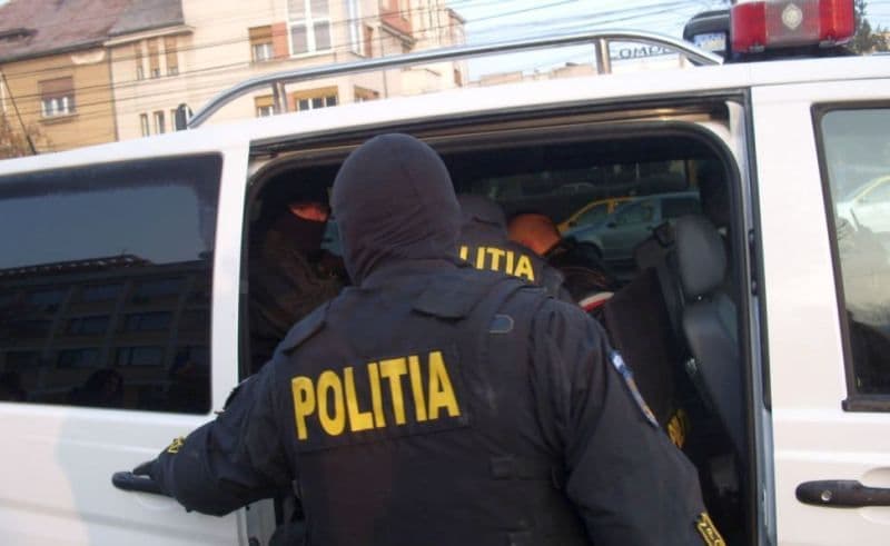 Două mandate de executare a pedepsei puse în aplicare de polițiștii botoșăneni
