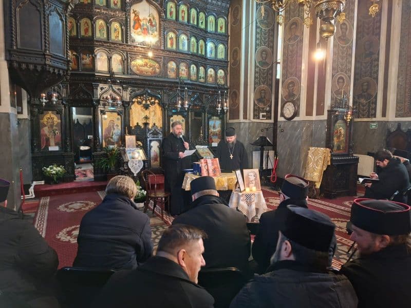 Ședința lunară a Protopopiatului Dorohoi, sub semnul rugăciunii și al culturii creștine