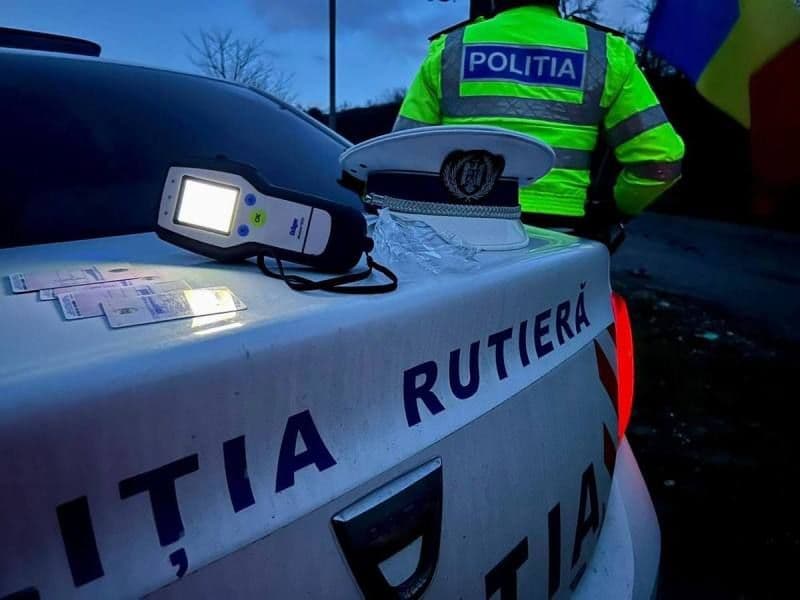 Amenzi și permise reținute de polițiștii botoșăneni într-o acțiune pentru verificarea legalității transportului