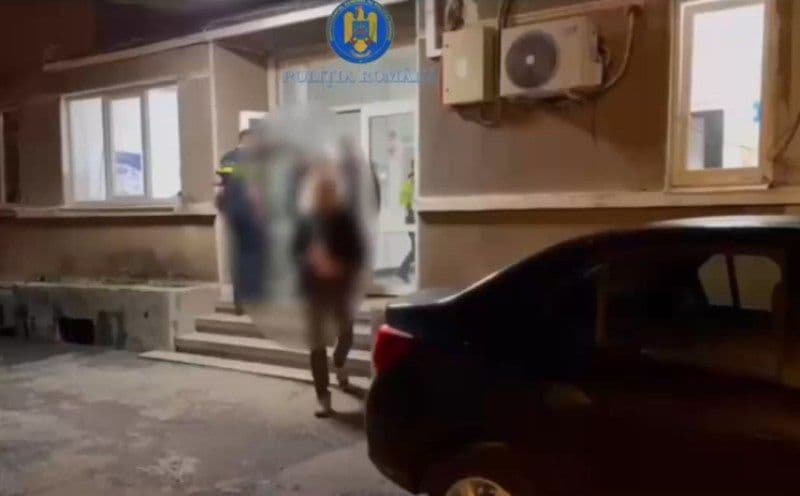 Două persoane reținute pentru furt, tăinuire și operațiuni financiare frauduloase