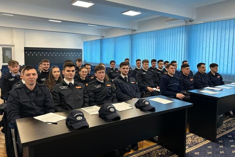 Viitori ofițeri de poliție, în practică la Botoșani