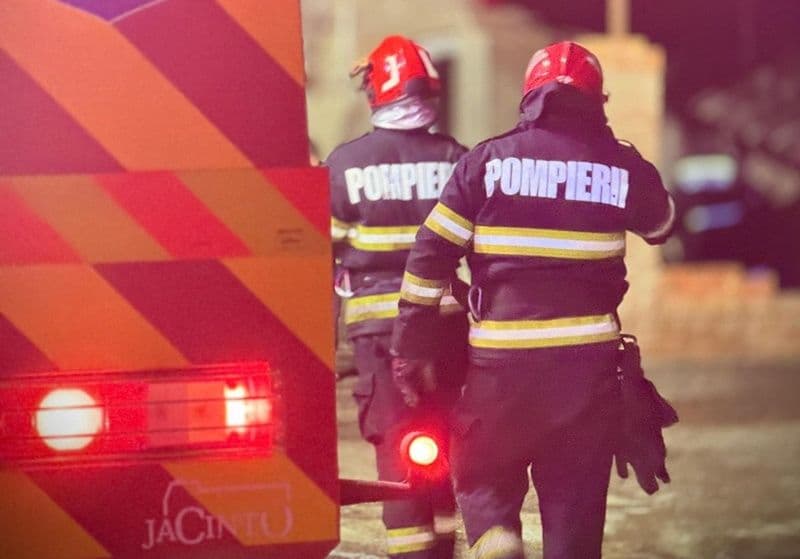 Două case au fost în pericol după ce funinginea din coșurile de fum s-a aprins
