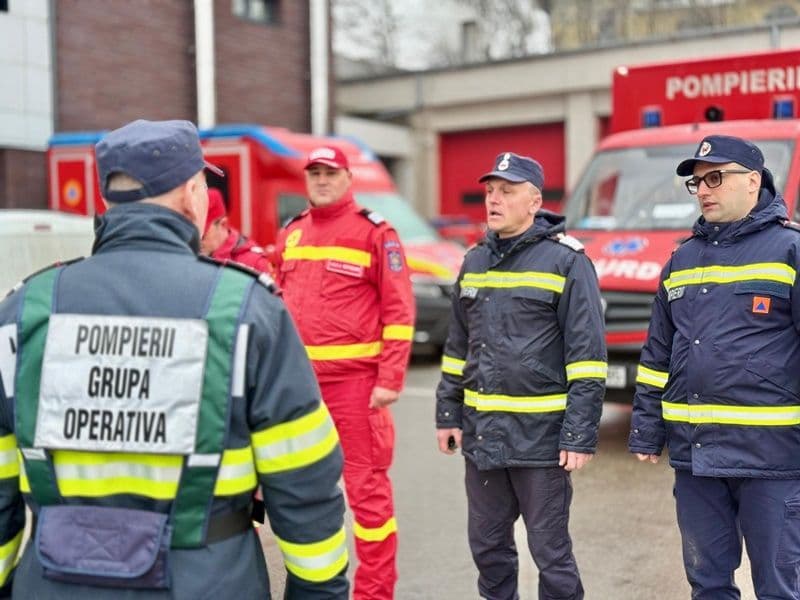 Pompierii botoșăneni, în sprijinul colegilor din județul Brăila