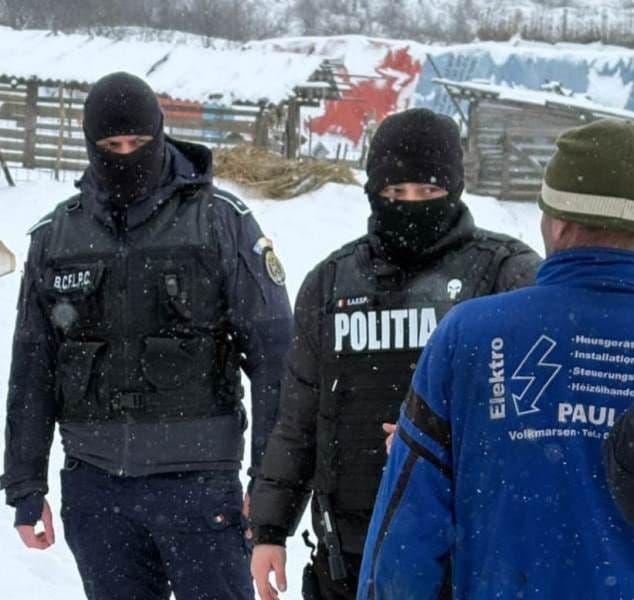 Percheziții ale polițiștilor botoșăneni