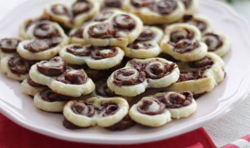 Inimi din foietaj cu nutella
