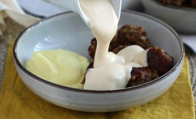 Chifteluțe cu sos