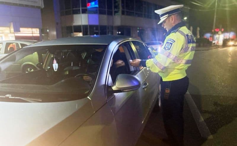 Acțiune a polițiștilor la Dorohoi, peste 50 de sancțiuni aplicate și două permise reținute