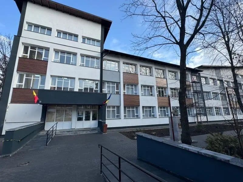 Rezultate remarcabile pentru două eleve ale Gimnaziului „Mihail Kogălniceanu” Dorohoi la Olimpiada de Limba Franceză