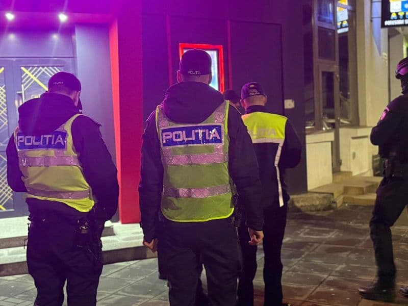 Femeie reținută pentru 24 de ore pentru furt