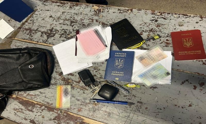 A plătit 400 de euro pentru a oferi soției un permis de conducere fals