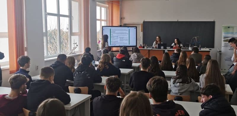 Educație climatică: „Dezvoltarea capacităților pentru adaptarea și prevenirea riscurilor de dezastre a orașelor transfrontaliere - RiAdapt”, ROMD00386