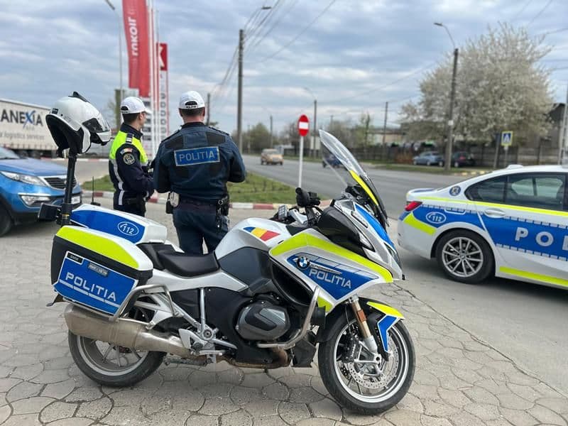 Recomandări privind traficul rutier pe două roți. Polițiștii prezenți în trafic pentru siguranța tuturor