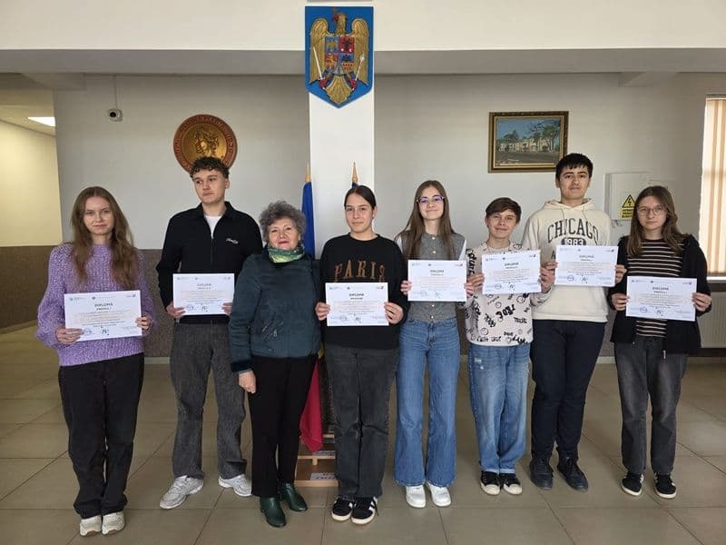 Excelența ca tradiție: colecție de premii pentru Liceul „Regina Maria” la etapa județeană a Concursului Național de Chimie „Magda Petrovanu” - FOTO