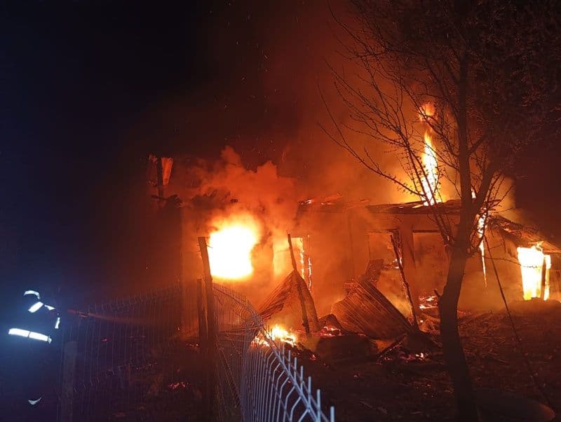 Incendiu violent produs în comuna Havârna