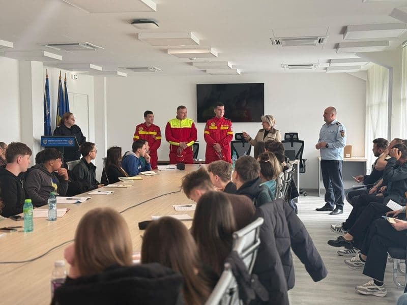 Pregătirea viitorilor voluntari continuă la ISU Botoșani