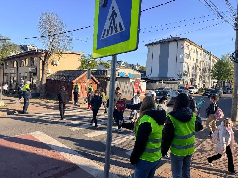 Patrula școlară - lecții de siguranță rutieră cu elevii