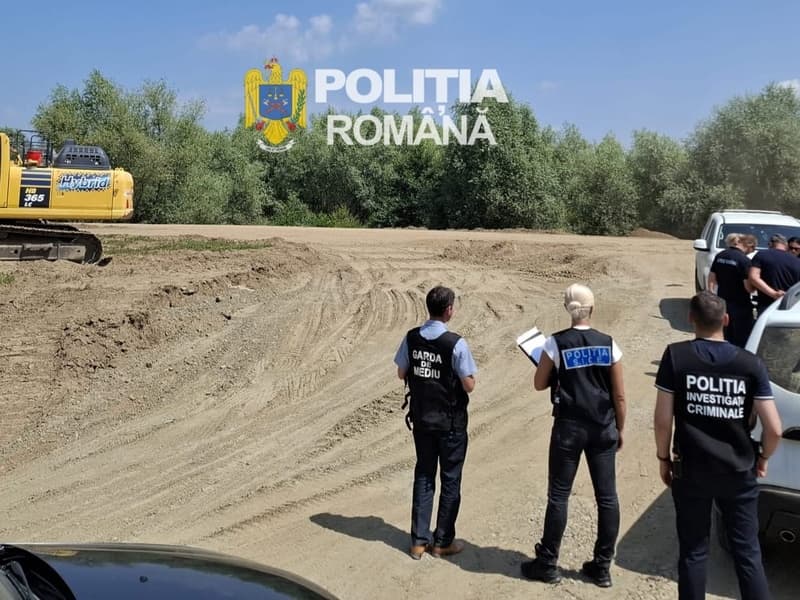 Percheziții, în județele Botoșani și Suceava într-un dosar de evaziune fiscală și exploatare ilegală de agregate minerale
