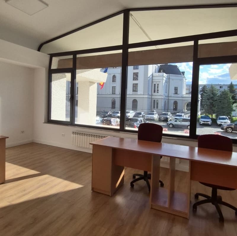 Serviciul de Pașapoarte Botoșani se mută în Palatul Administrativ