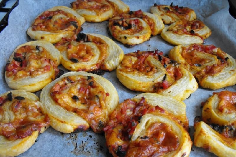 Mini-pizza cu foietaj