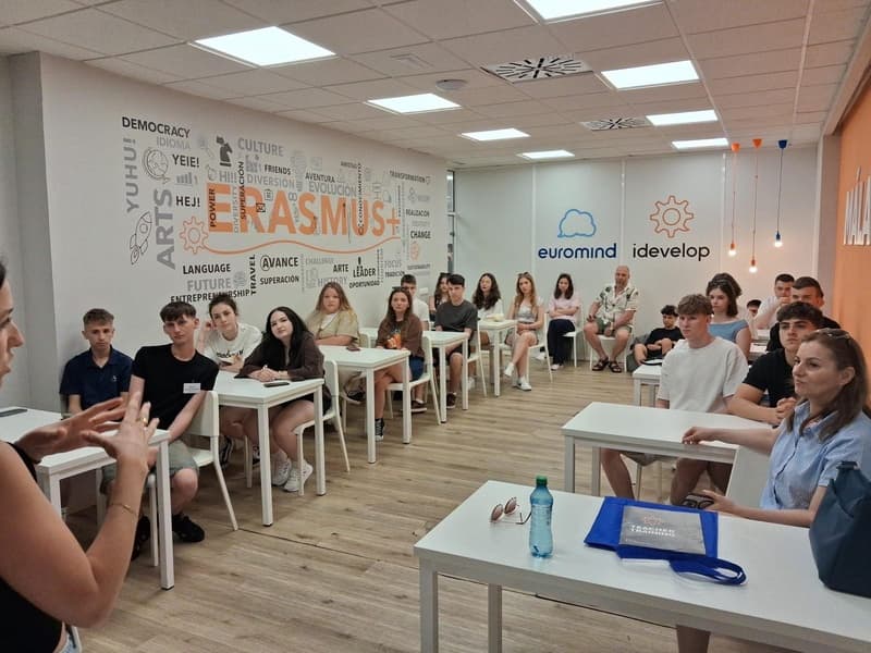 Elevii din Ghica în program de formare Erasmus+ la o companie din Malaga