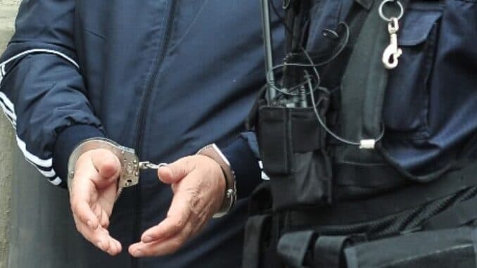 Bărbat în vârstă de 60 de ani, reținut pentru lovire sau alte violențe