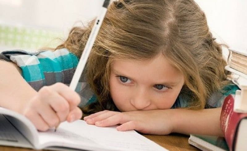 Ministrul Educației cere respectarea limitelor pentru temele elevilor„Nu trebuie să exagerăm cu temele pentru acasă”
