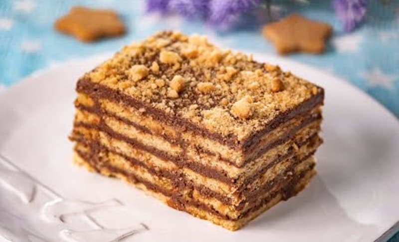 Tort de biscuiți cu cremă de cacao