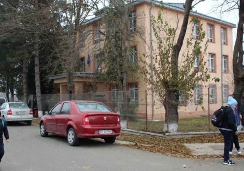 Finalizare proiect „Eficientizare energetică și reabilitare Școală Dimitrie Pompeiu, satul Broscăuți, comuna Broscăuți, județul Botoșani”