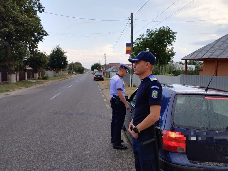 Acțiune la Dorohoi pentru prevenirea infracțiunilor stradale. Au fost aplicate amenzi în valoare de aproximativ 6.000 de lei