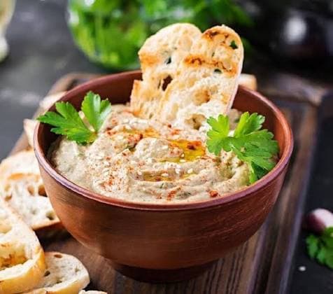 Salată de vinete cu tahini și iaurt