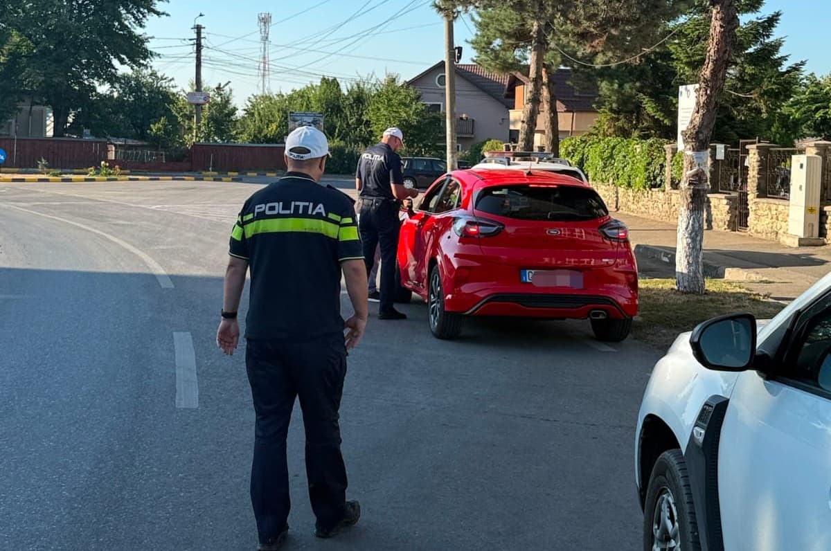 Acțiune a polițiștilor pentru prevenirea traficului și furturilor de autovehicule