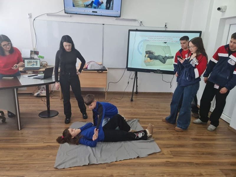 SOS Echipa de salavare la M Kogălniceanu_005