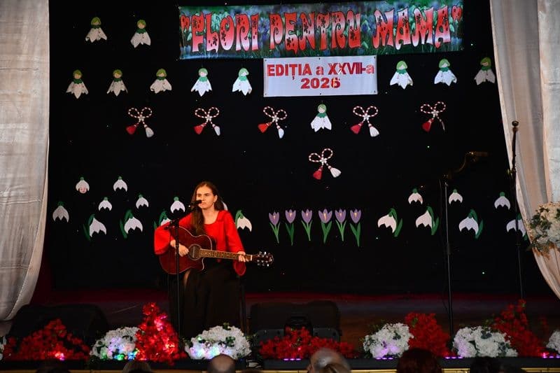 Flori pentru mama 2026_modern_008